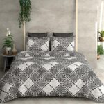 Ginnora Elite Black & White Multicolor Bedsheet